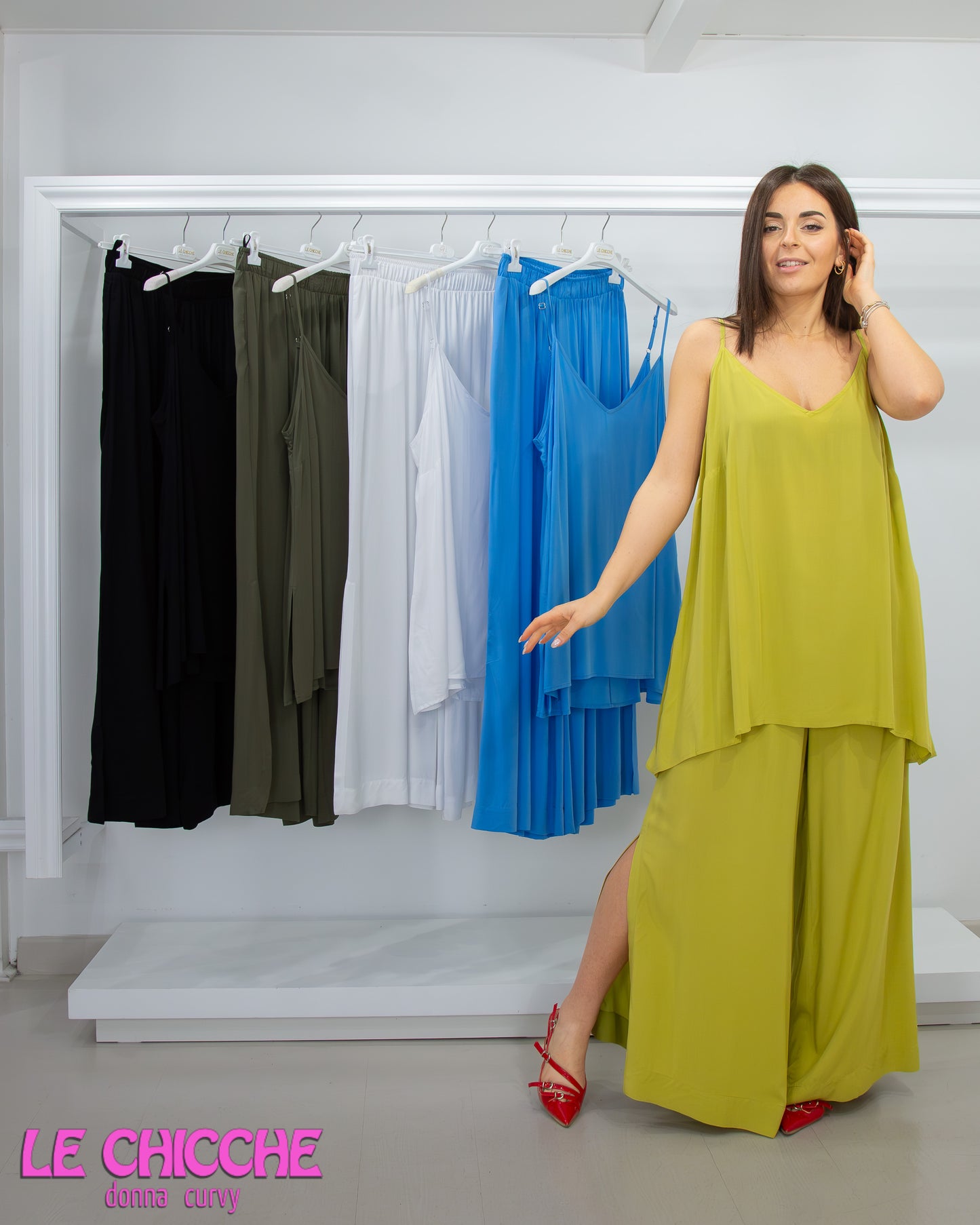 MAT Pantalone in fiocco di viscosa con spacco