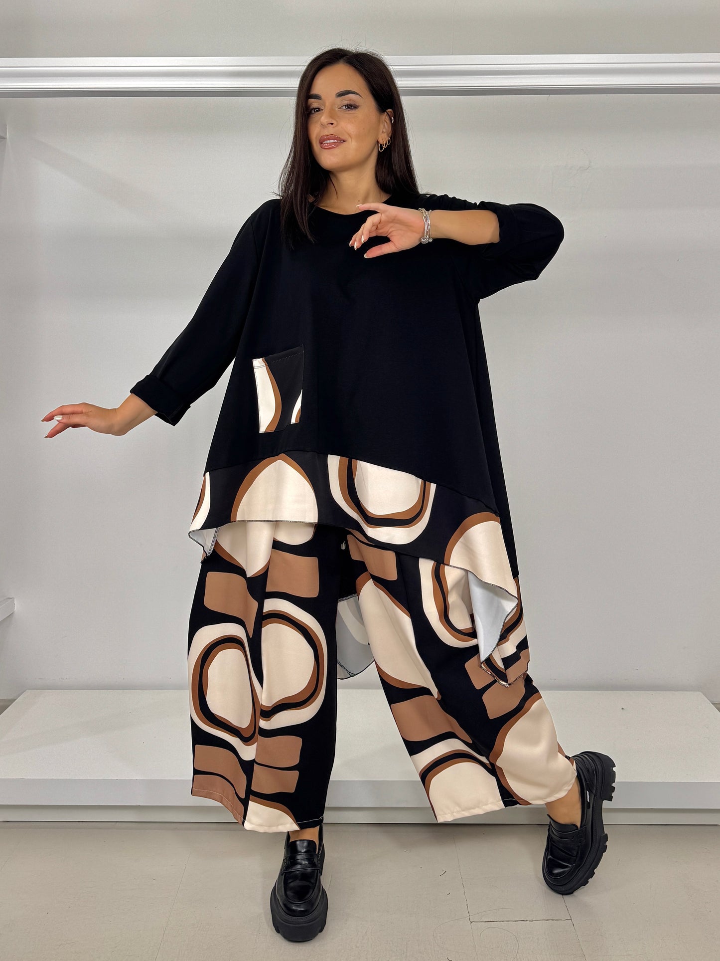 Pantalone gamba larga ovetto fantasia