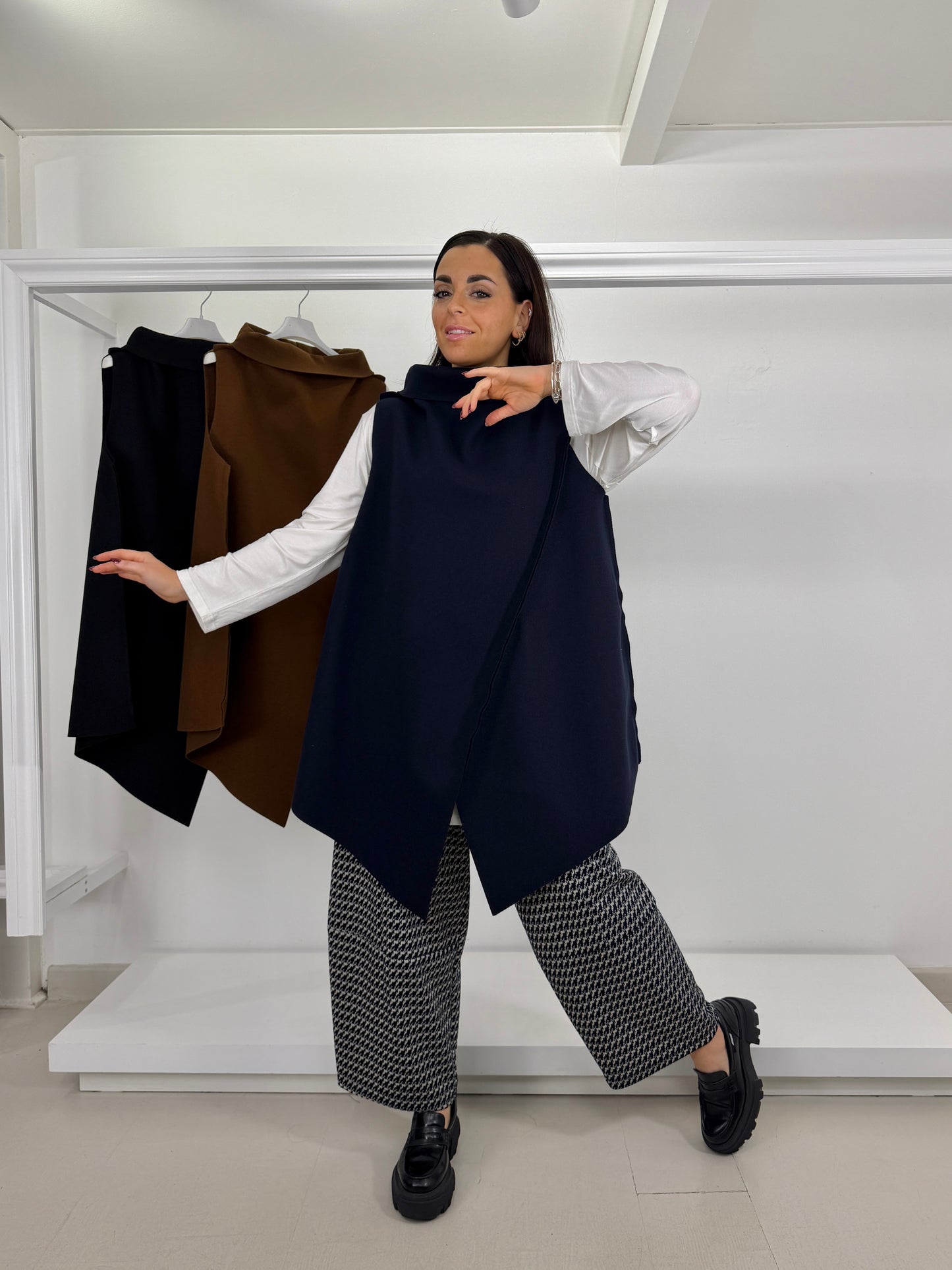 Gilet in panno collo anello e punte