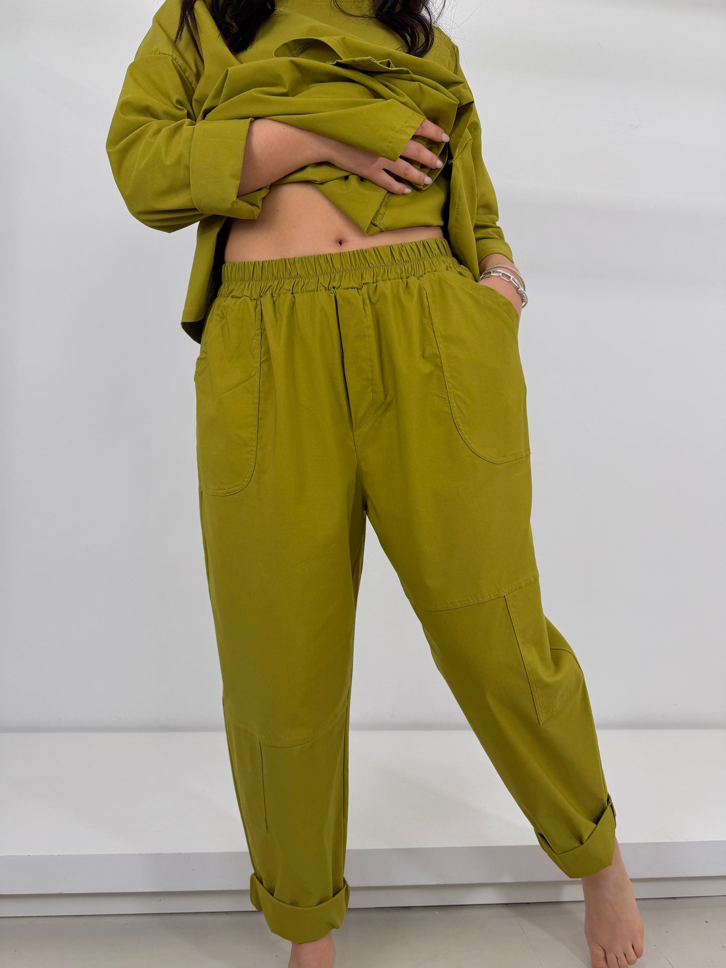 Pantalone over bengalina motivo cuciture