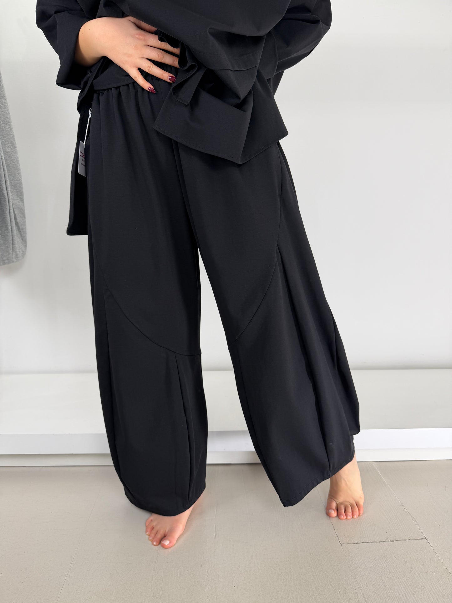 Pantalone punto roma gamba larga palloncino