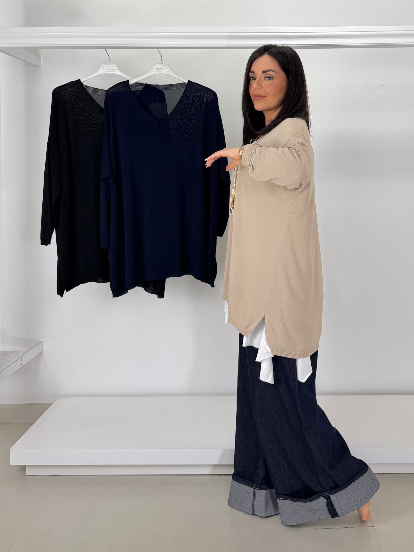 Maglia in filo scollo v