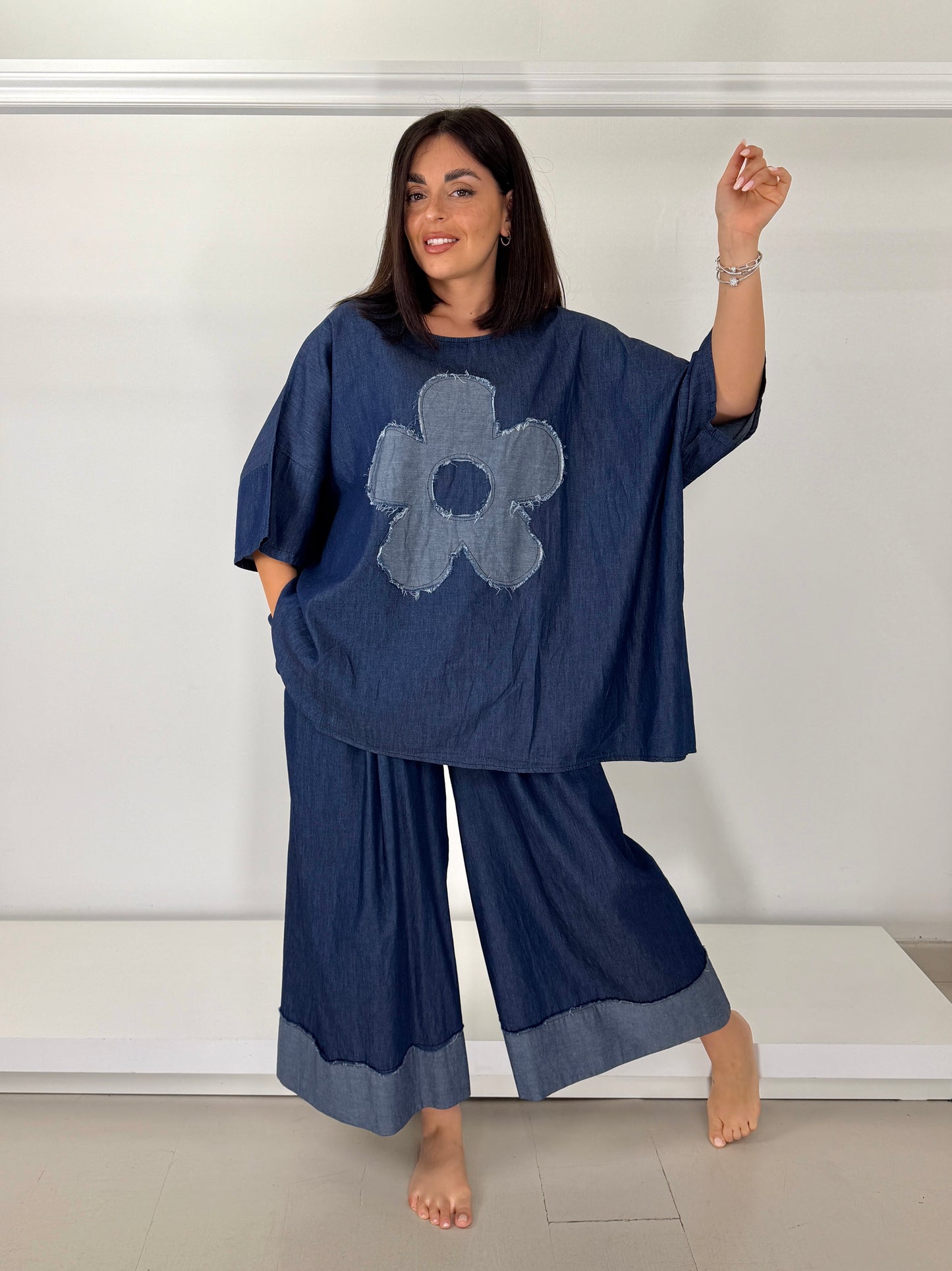 Scatoletta over jeans chambray con fiore