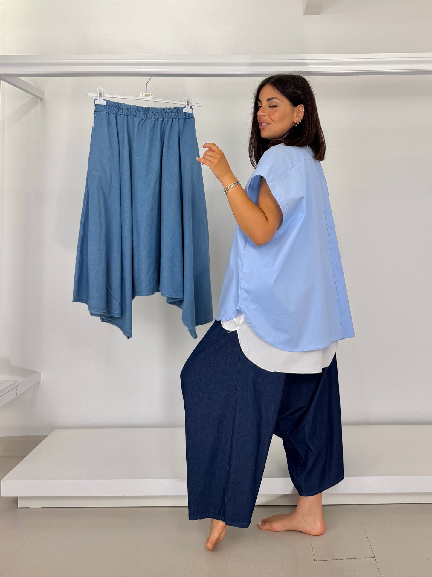 Pantalone cavallo basso in jeans leggero
