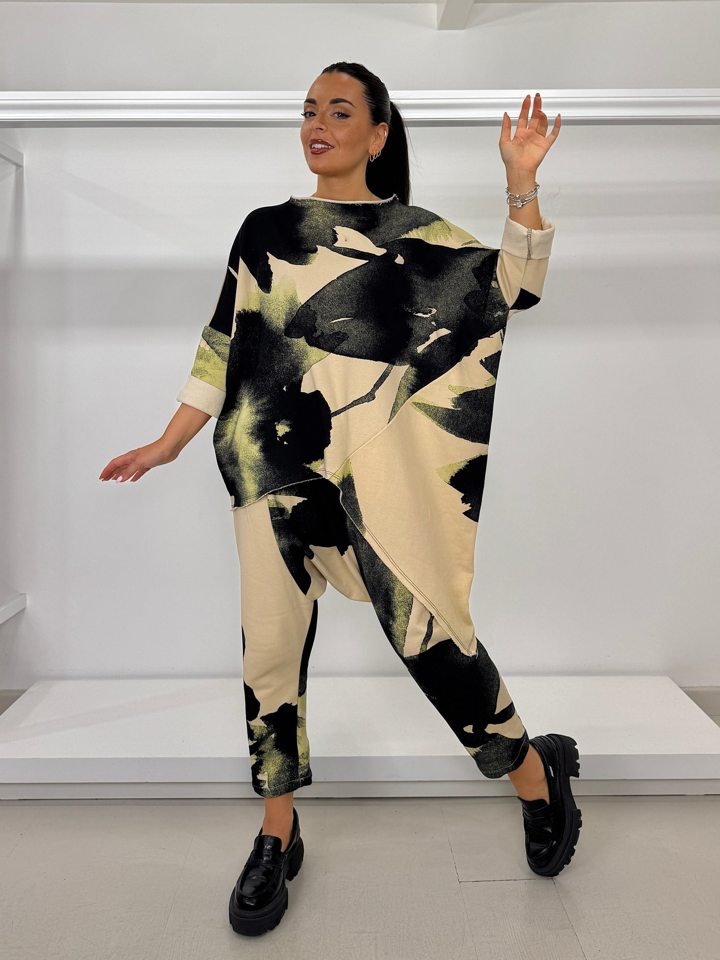 Pantalone garzato cavallo basso stampa