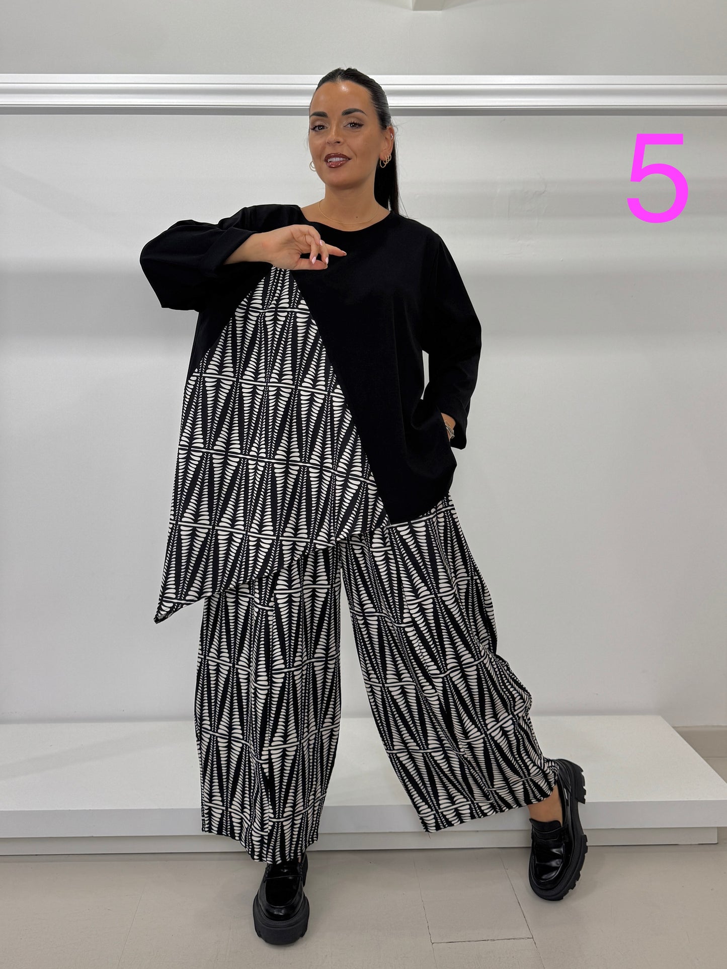 Pantalone gamba larga ovetto fantasia