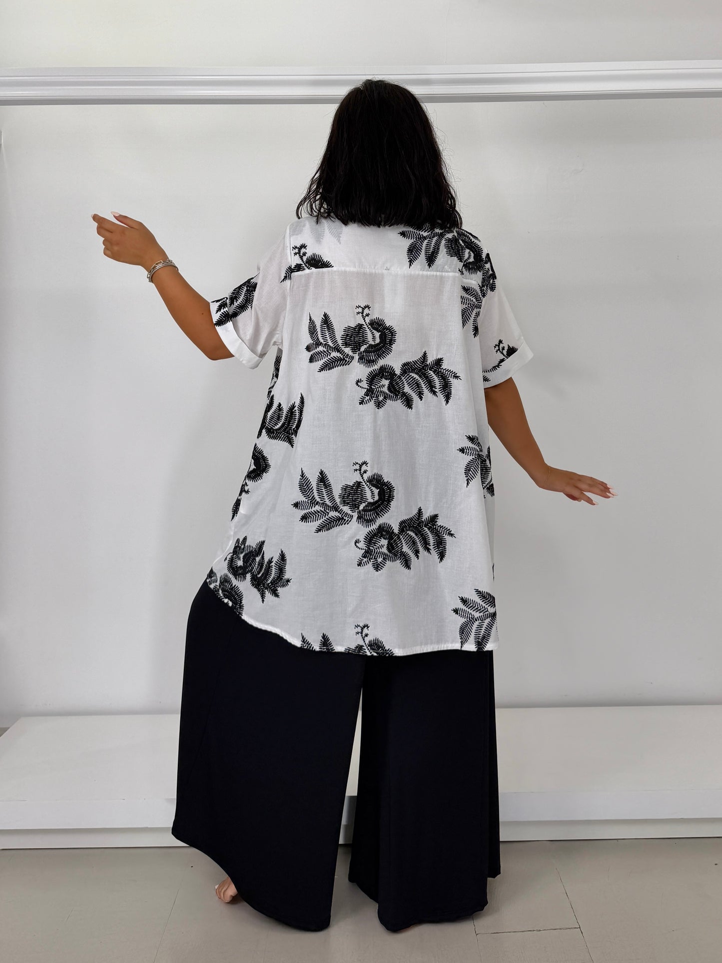 Casacca svasata con ricamo