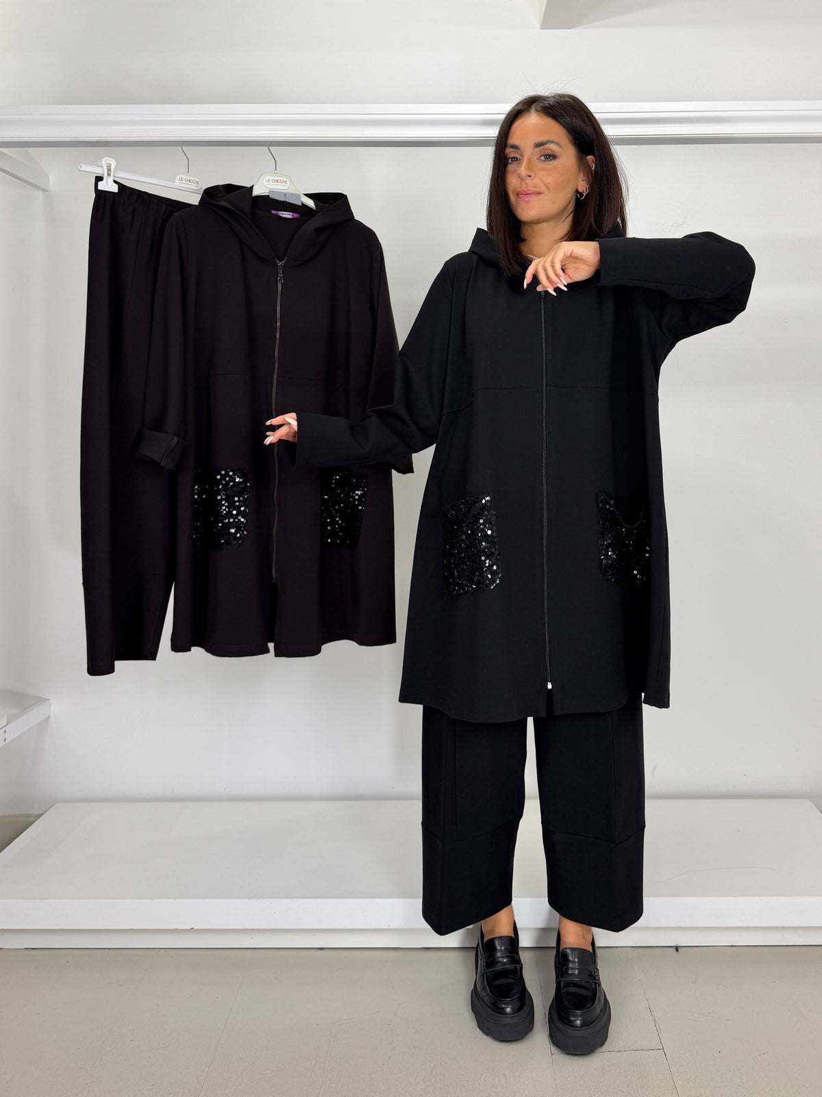 DOLCEMENTE CURVY giacca in punto milano tasca paillettes
