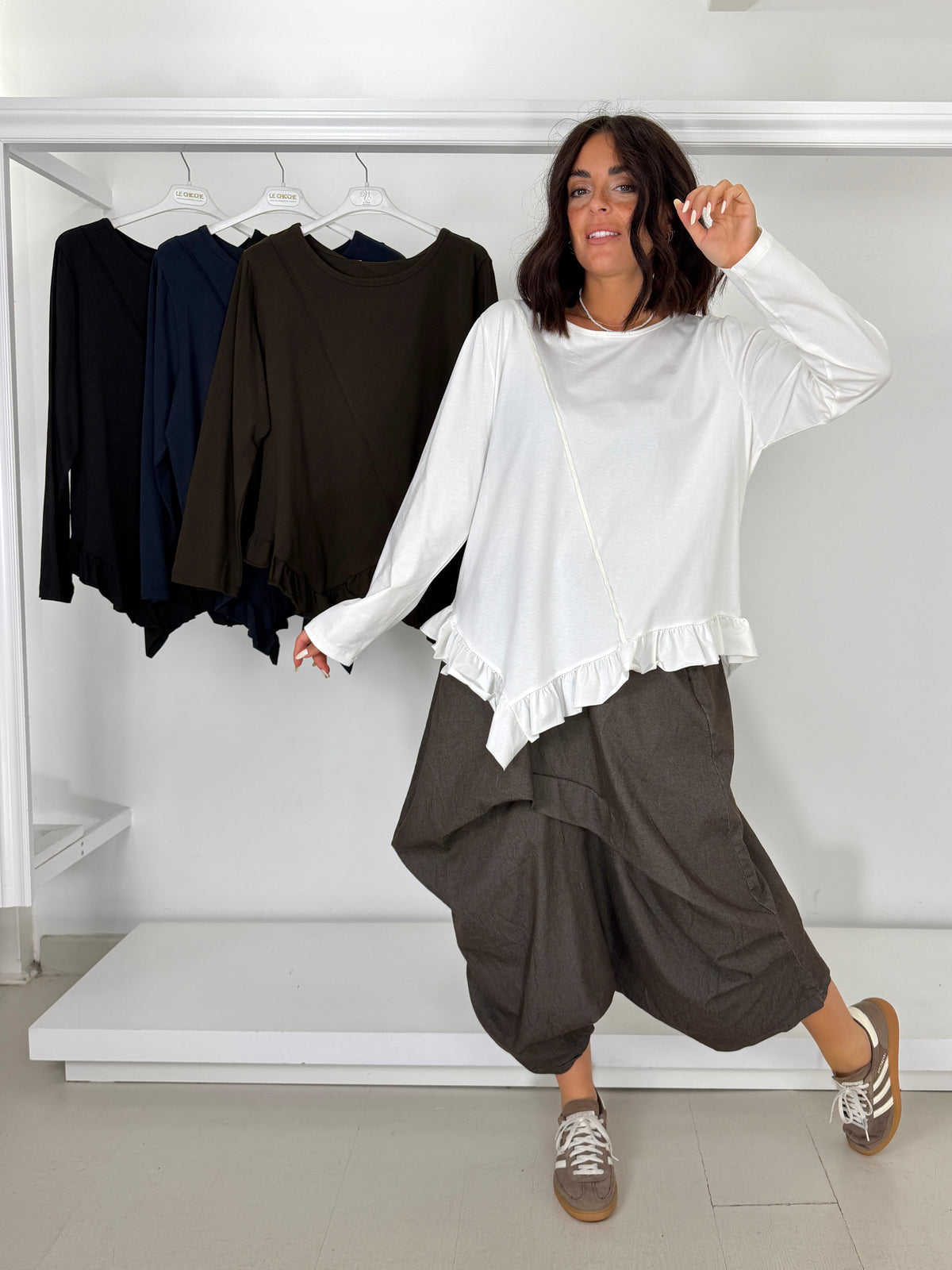 Maglia asimmetrica con frappina