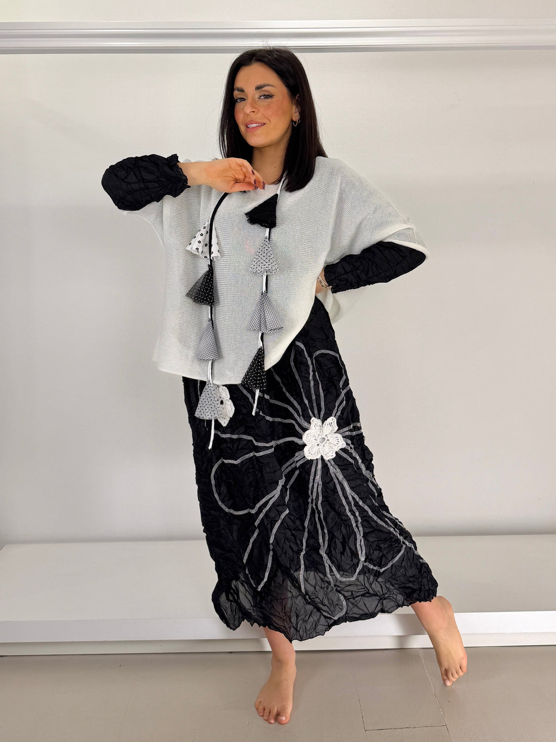 L'Eleganza Stropicciata: Il Tuo Nuovo Abito Curvy Perfetto