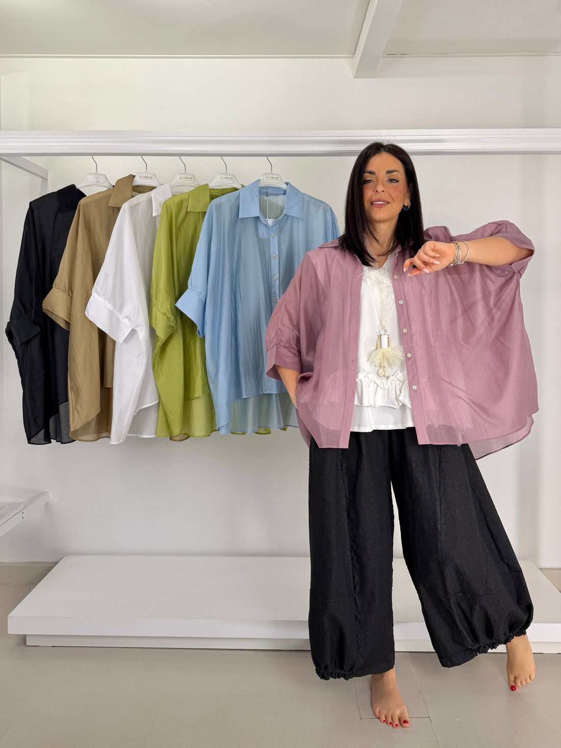 Eleganza Senza Compromessi: La Camicia Voile che Esalta Ogni Curva