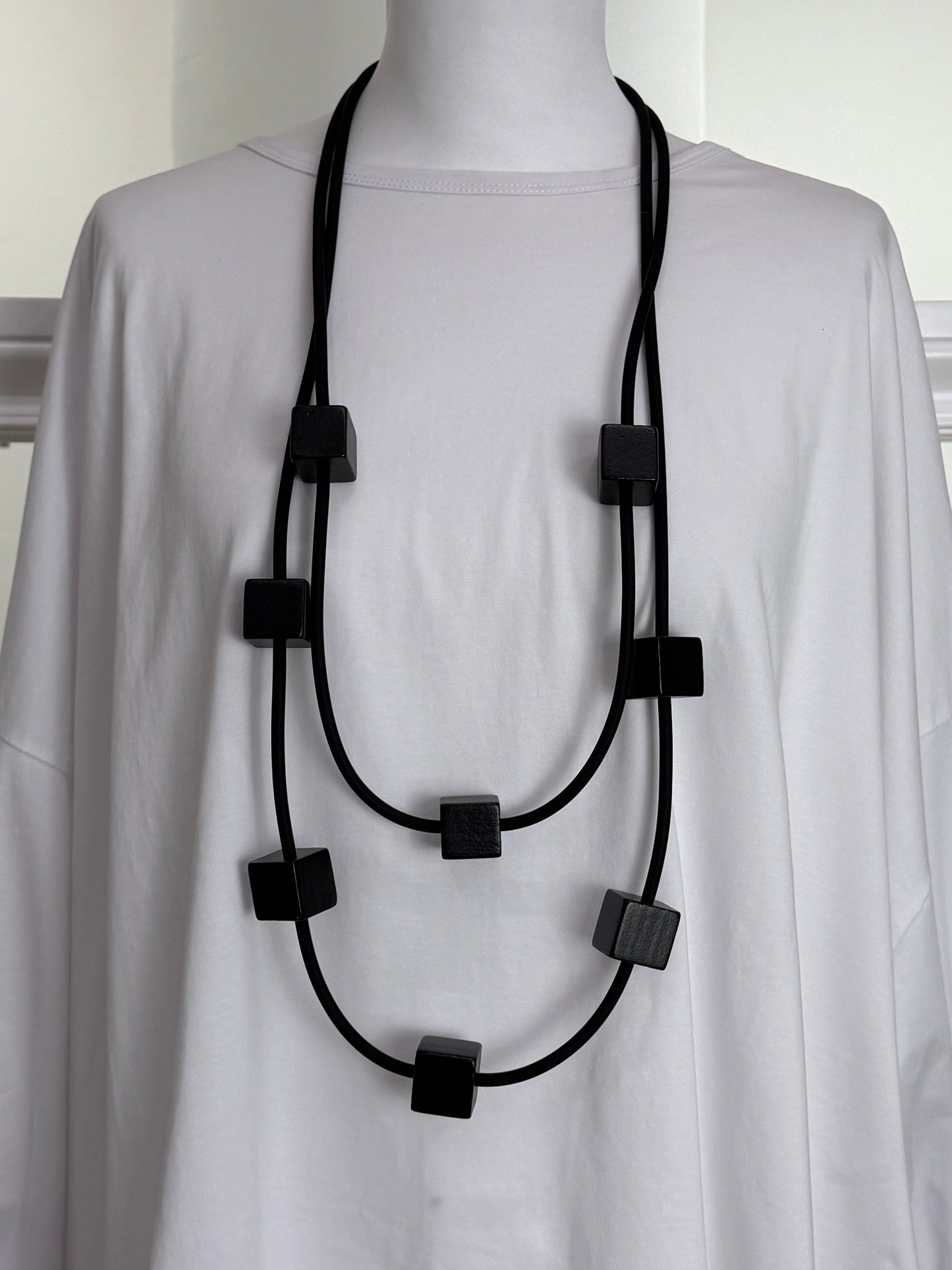 Collana cubotti