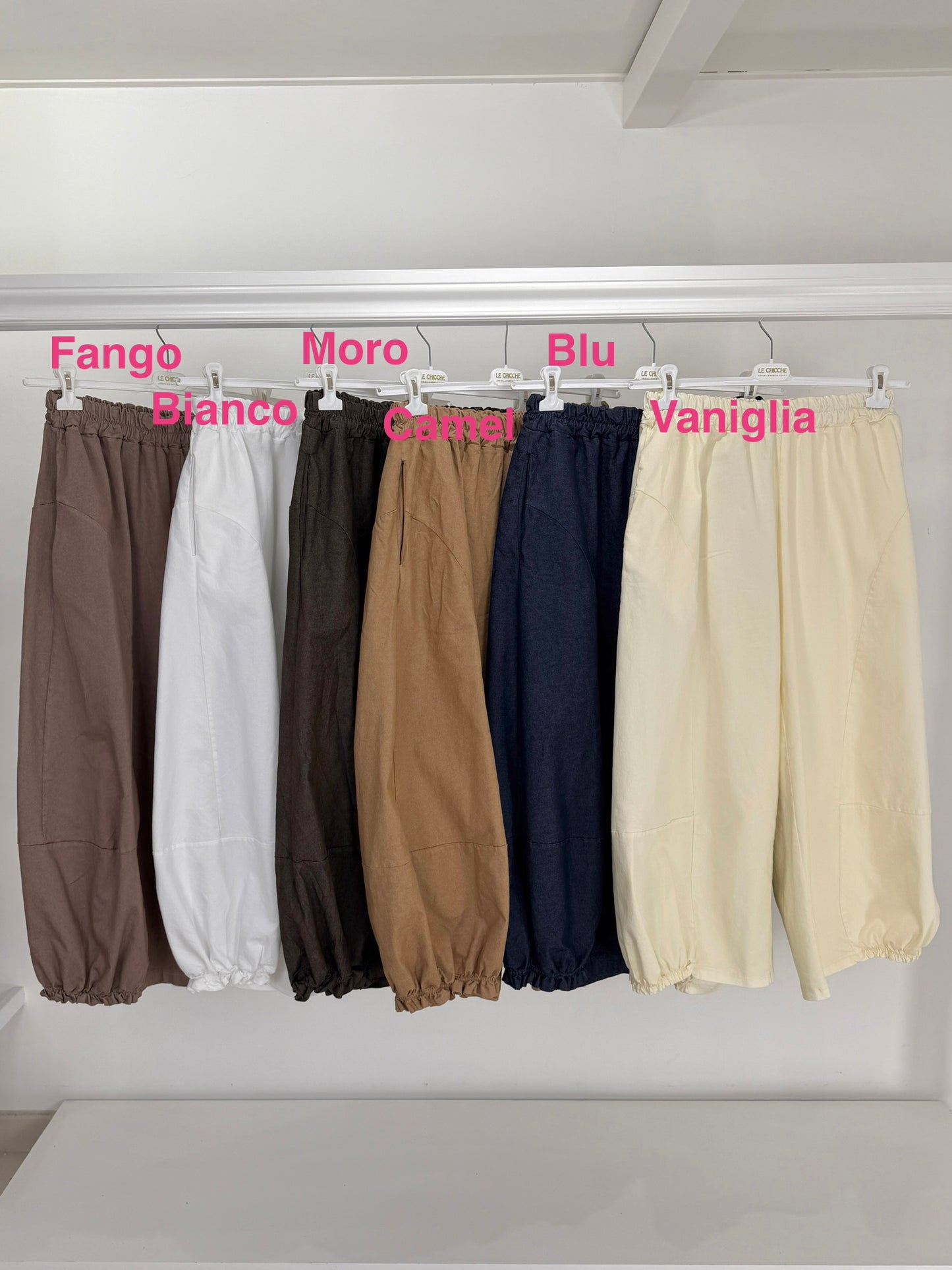 Pantalone effetto jeans fondo arricciato