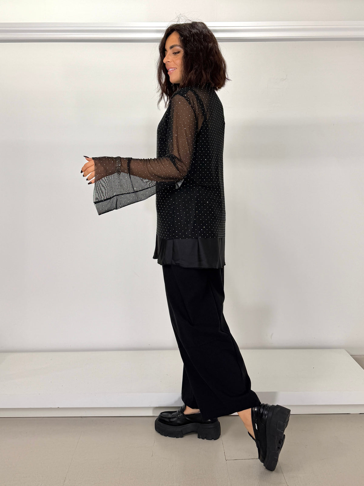 Casacca in tulle elasticizzato punti luce