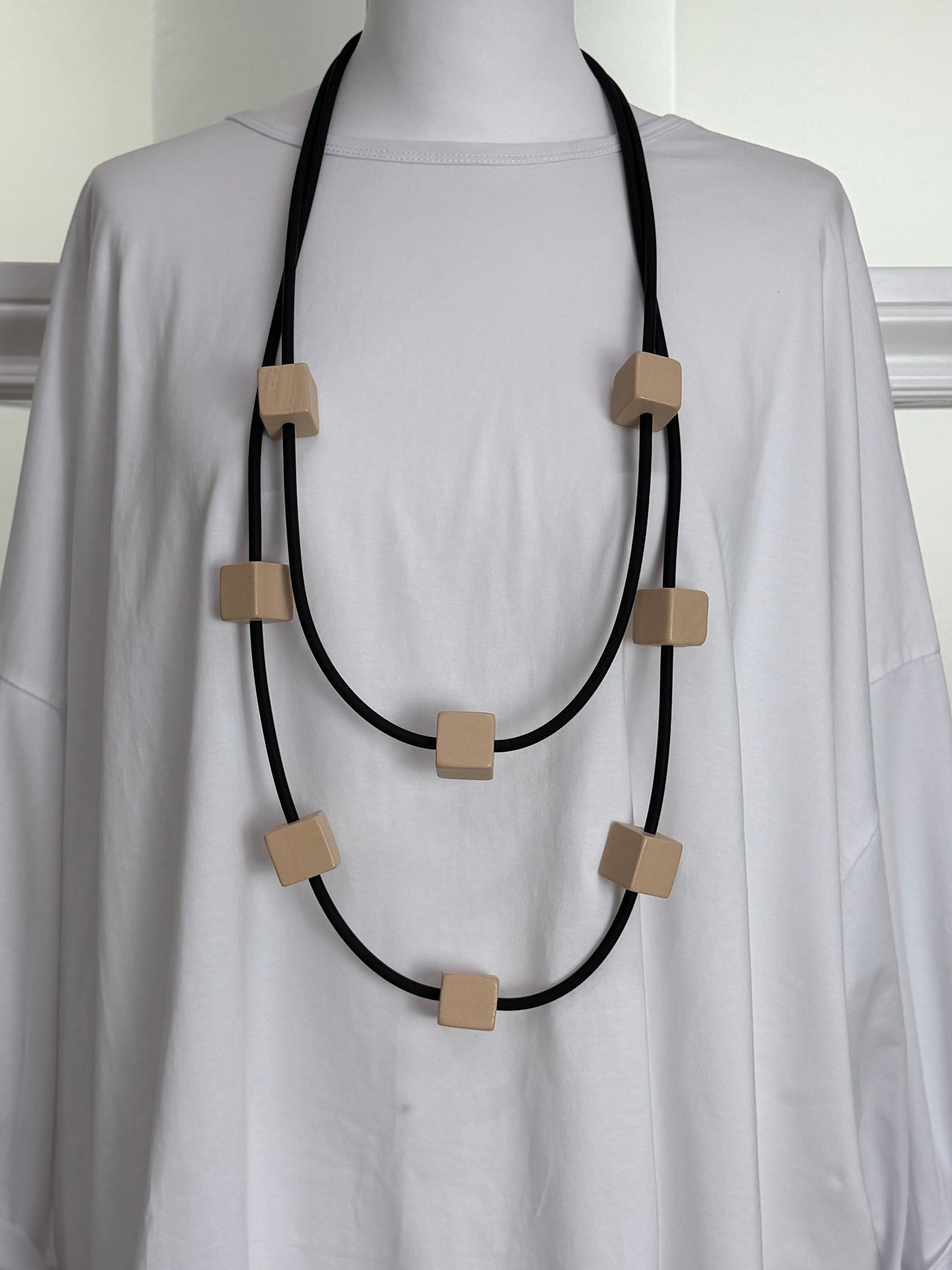 Collana cubotti