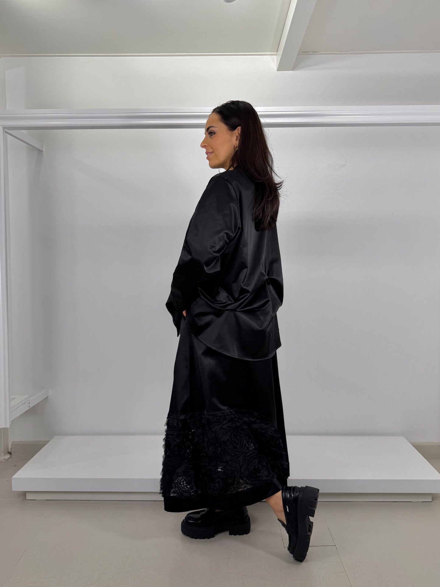 Gonna in raso inserto rose tulle