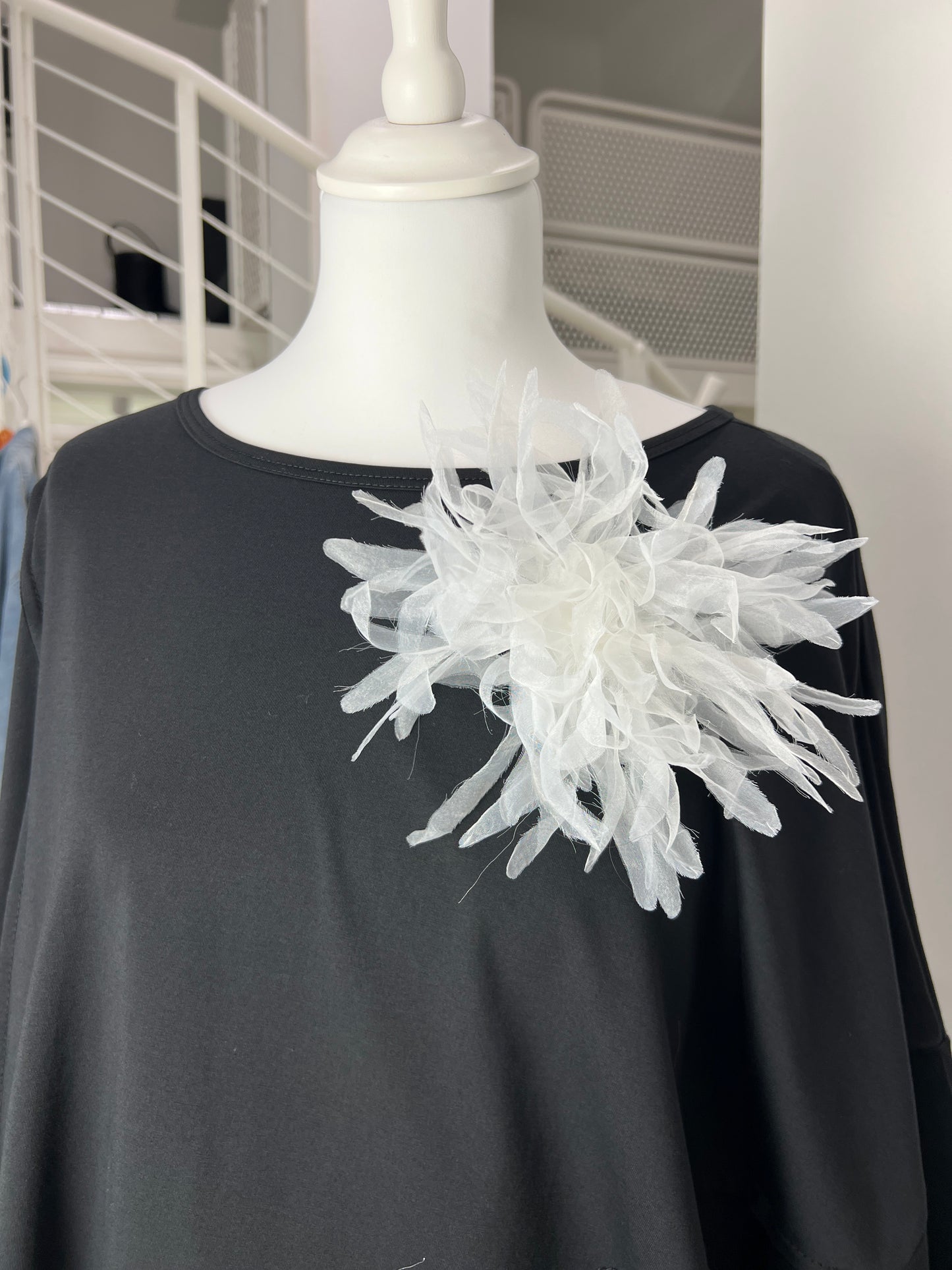 Spilla in organza