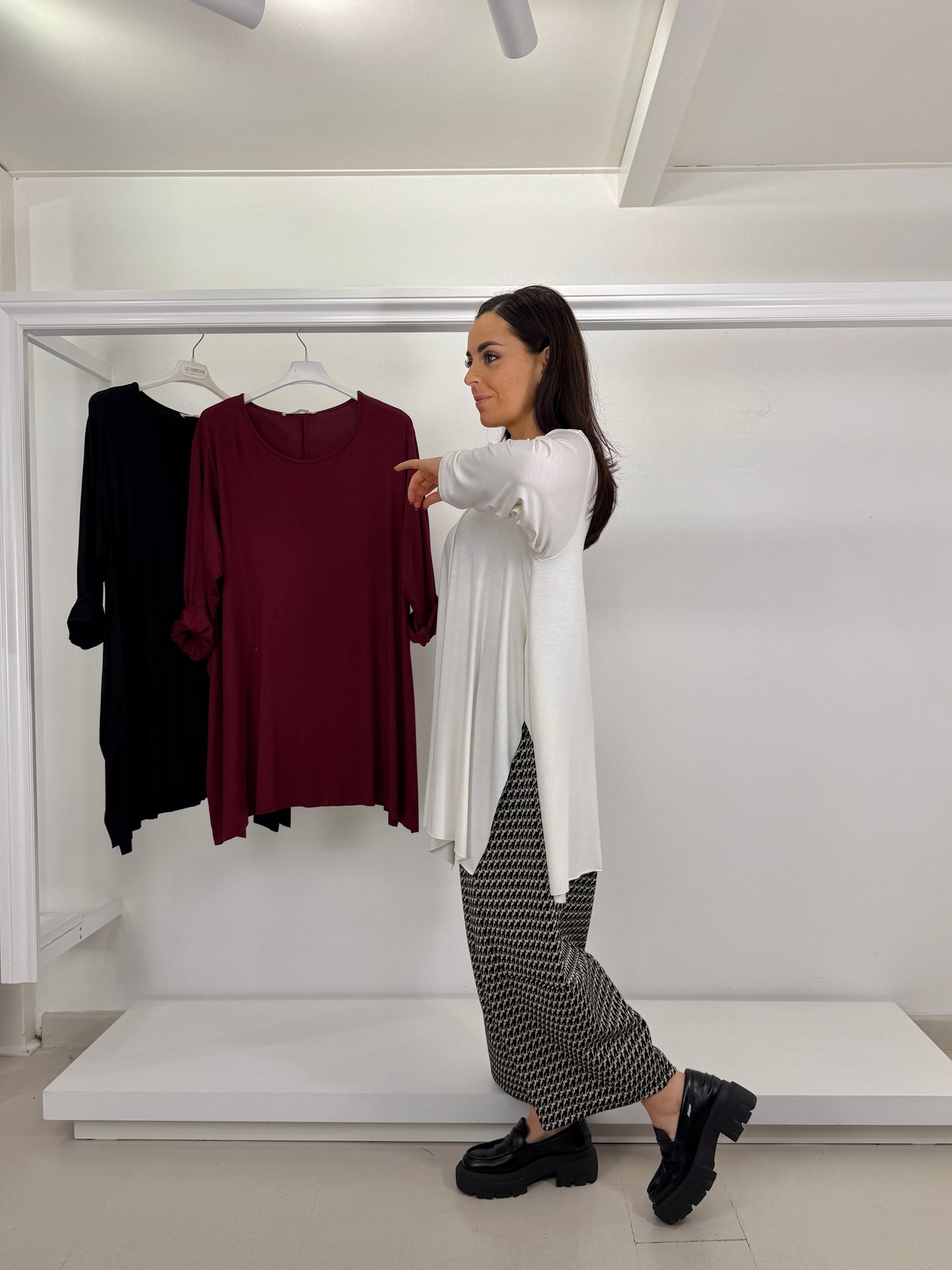 CURVY & OVER Maglia basic viscosa spacchi laterali