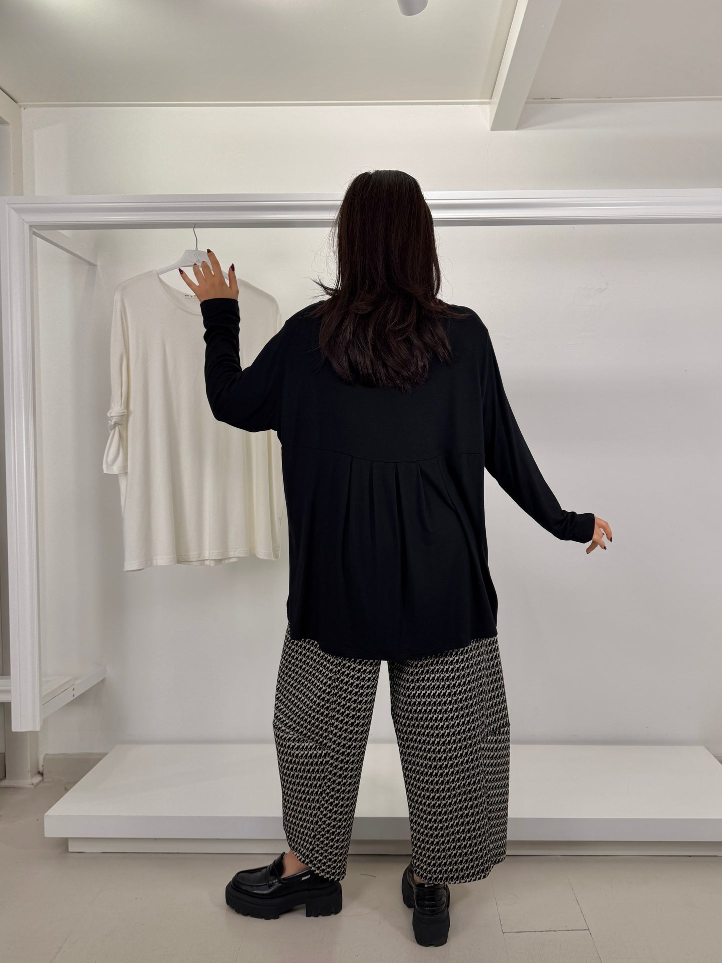 CURVY & OVER Maglia basic viscosa motivo dietro