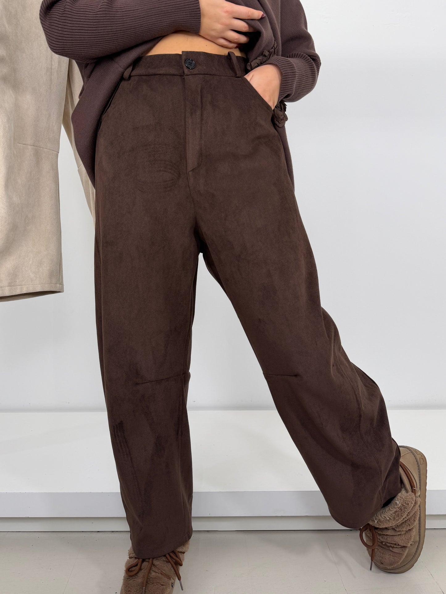 Pantalone suede