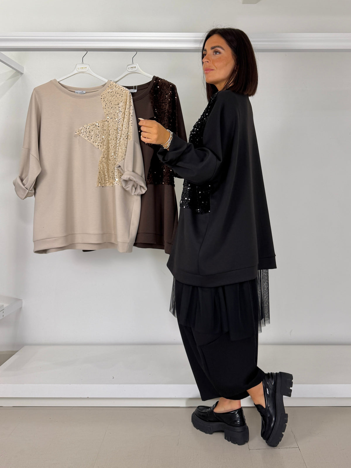 Maglia in neoprene con inserto paillettes