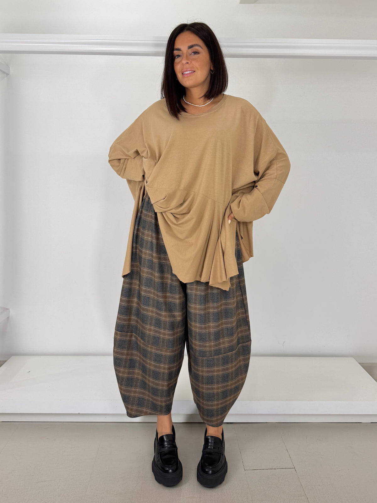 Pantalone ovetto quadri grigio/camel