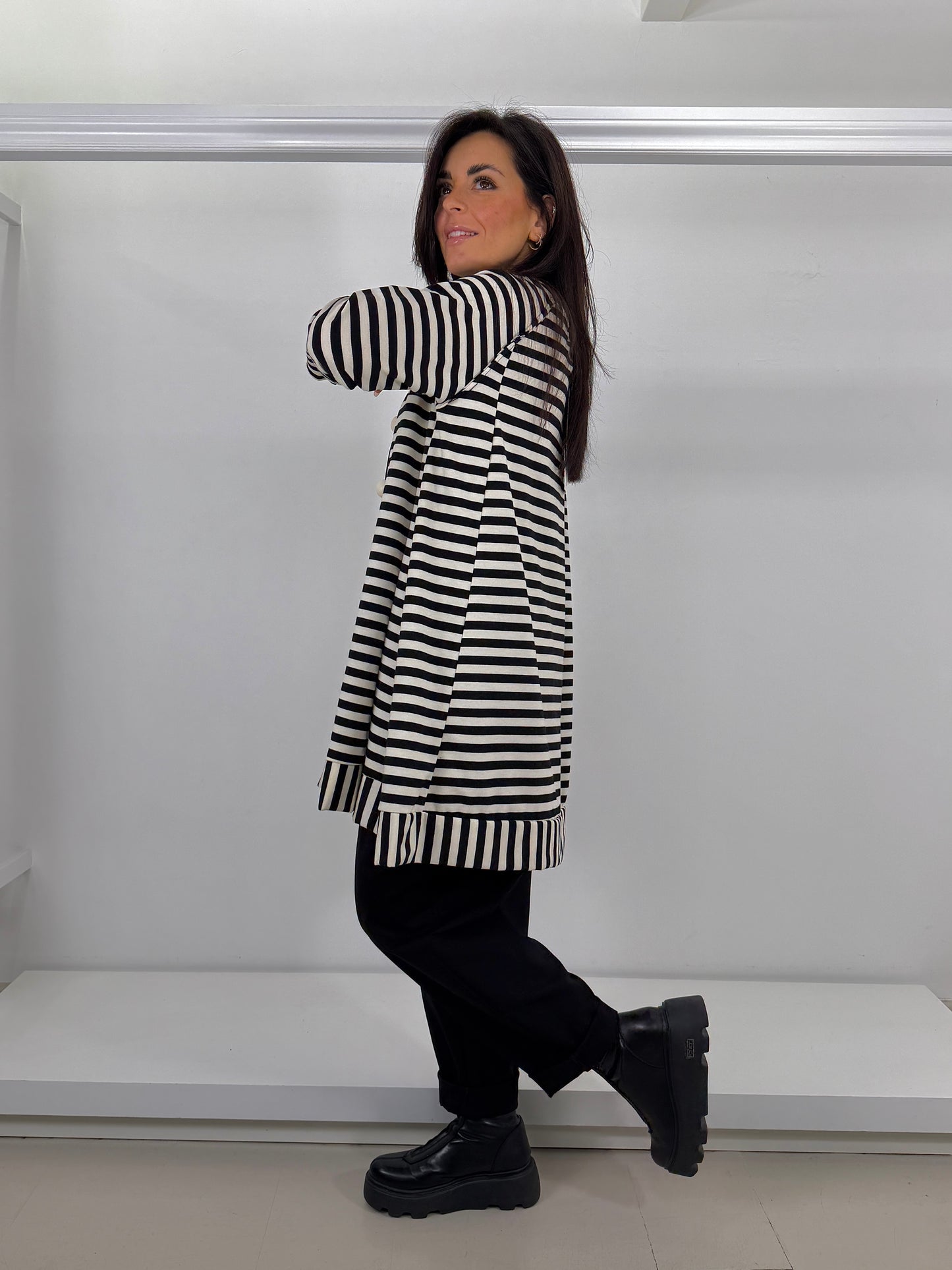 Maglia garzata svasata a righe