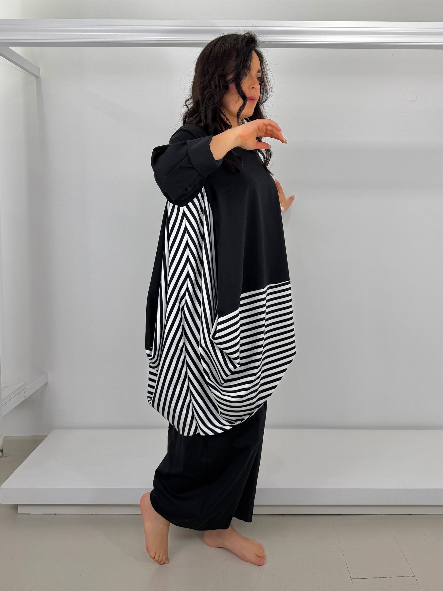 Maglia asimmetrica due tessuti