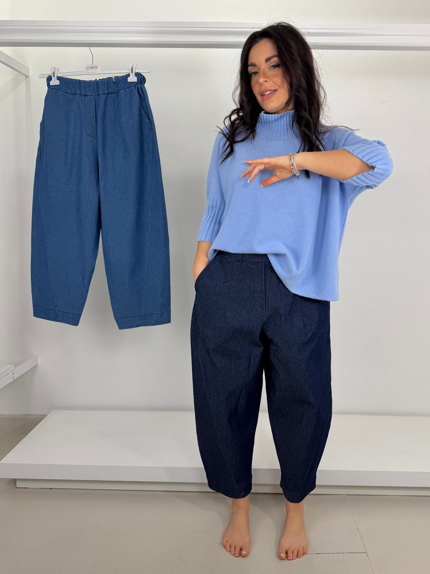 Jeans elasticizzato over motivo diagonale