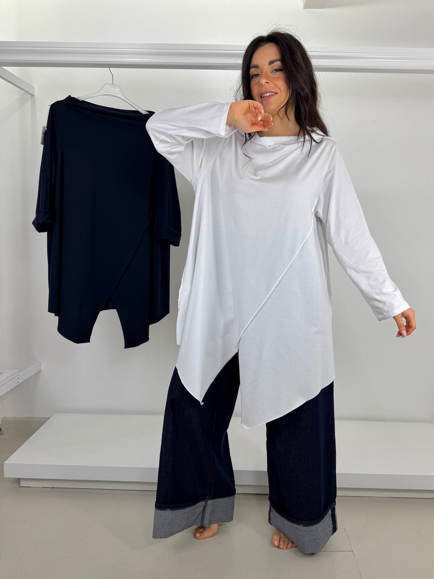 Maglia svasata collo a cratere