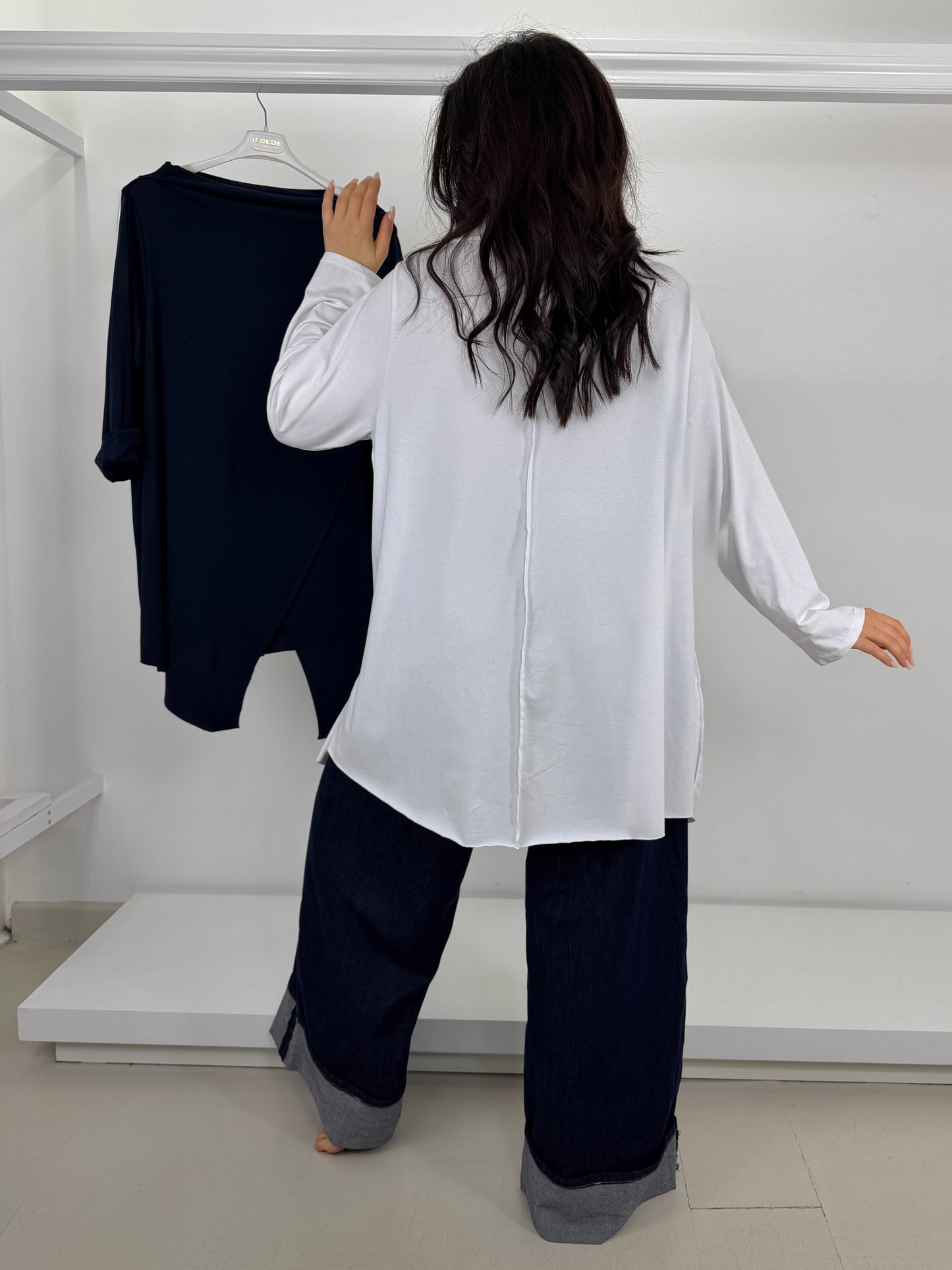 Maglia svasata collo a cratere