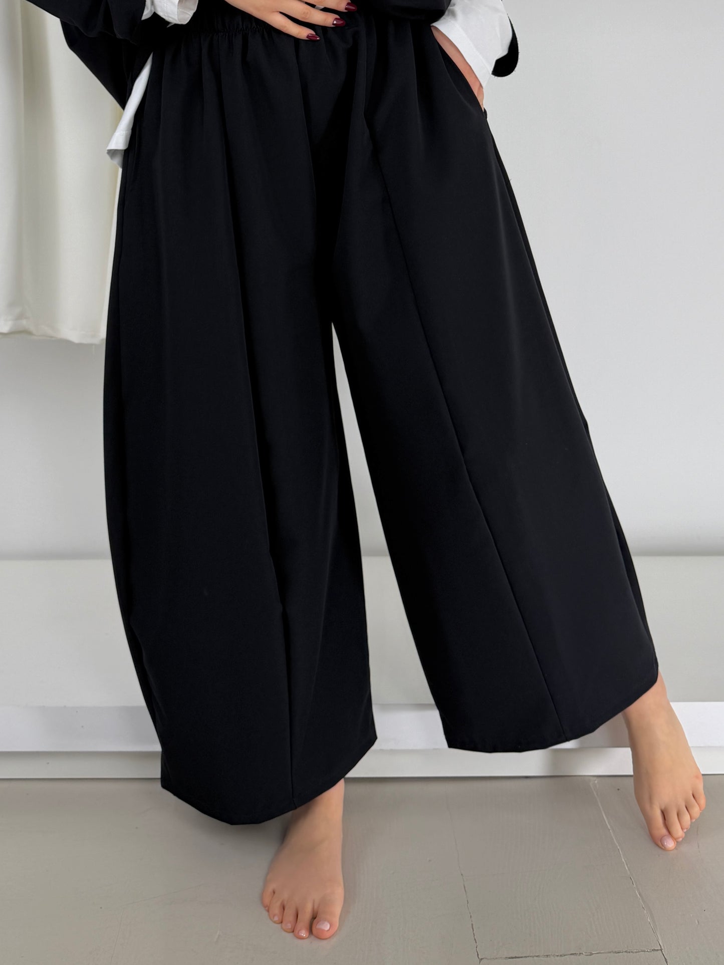 Pantalone gamba larga ovetto tinta unita