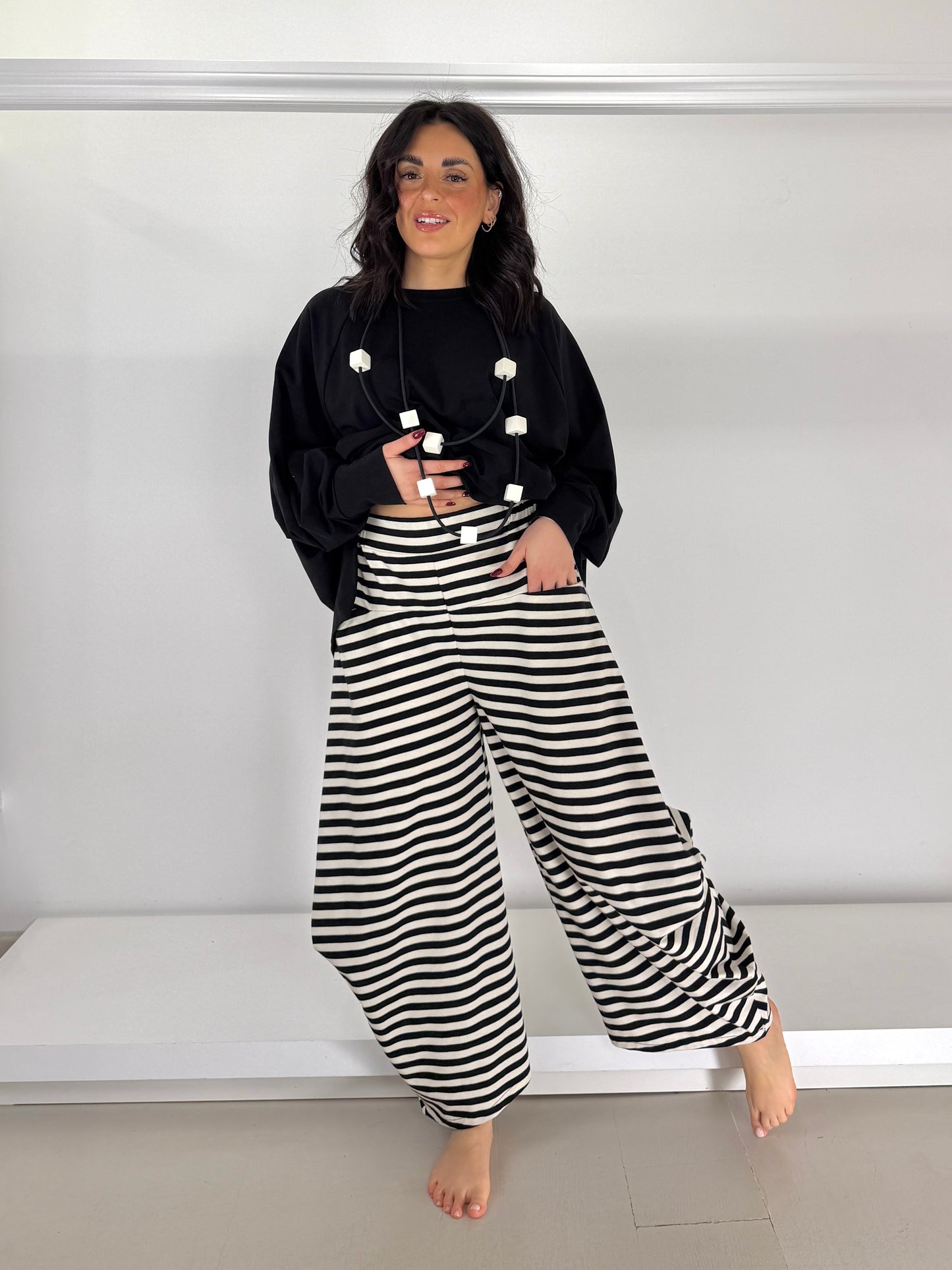 SUN SUN Pantalone garzato con drappeggio a righe