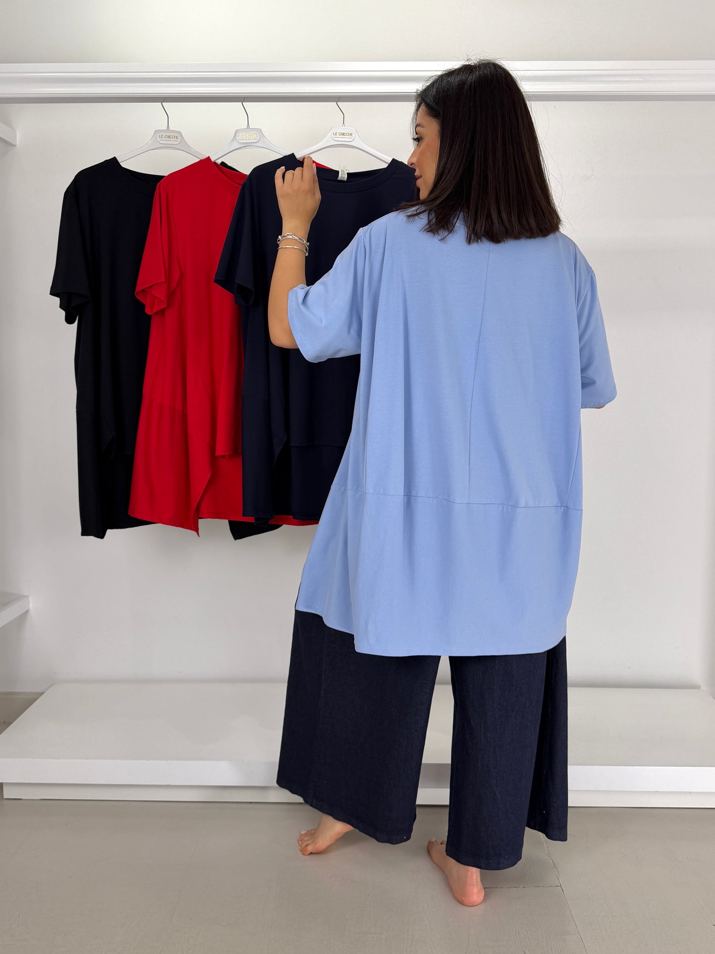 T-shirt over ovetto con spacchetti