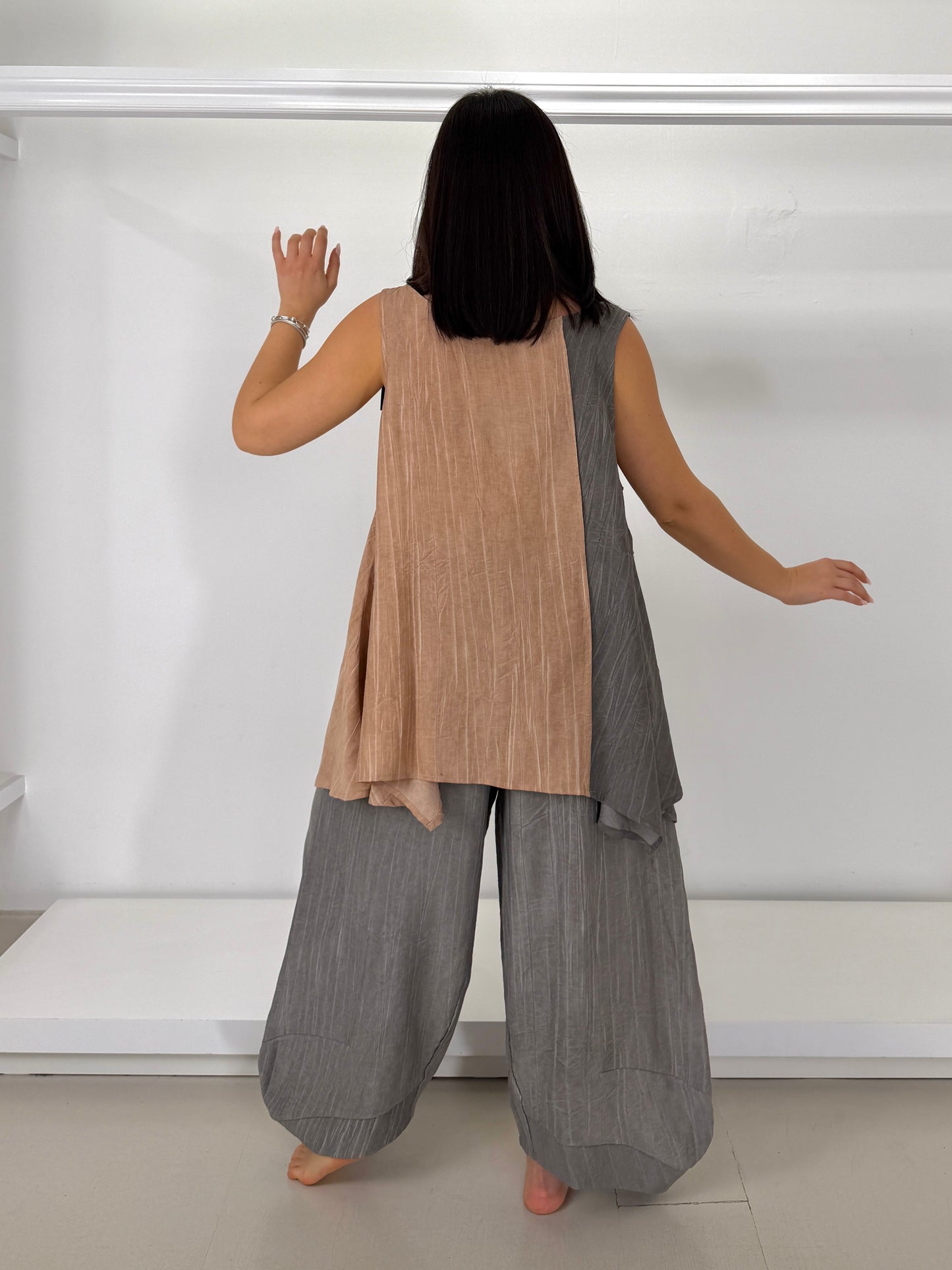 OZAI N KU Canotta svasata bicolor