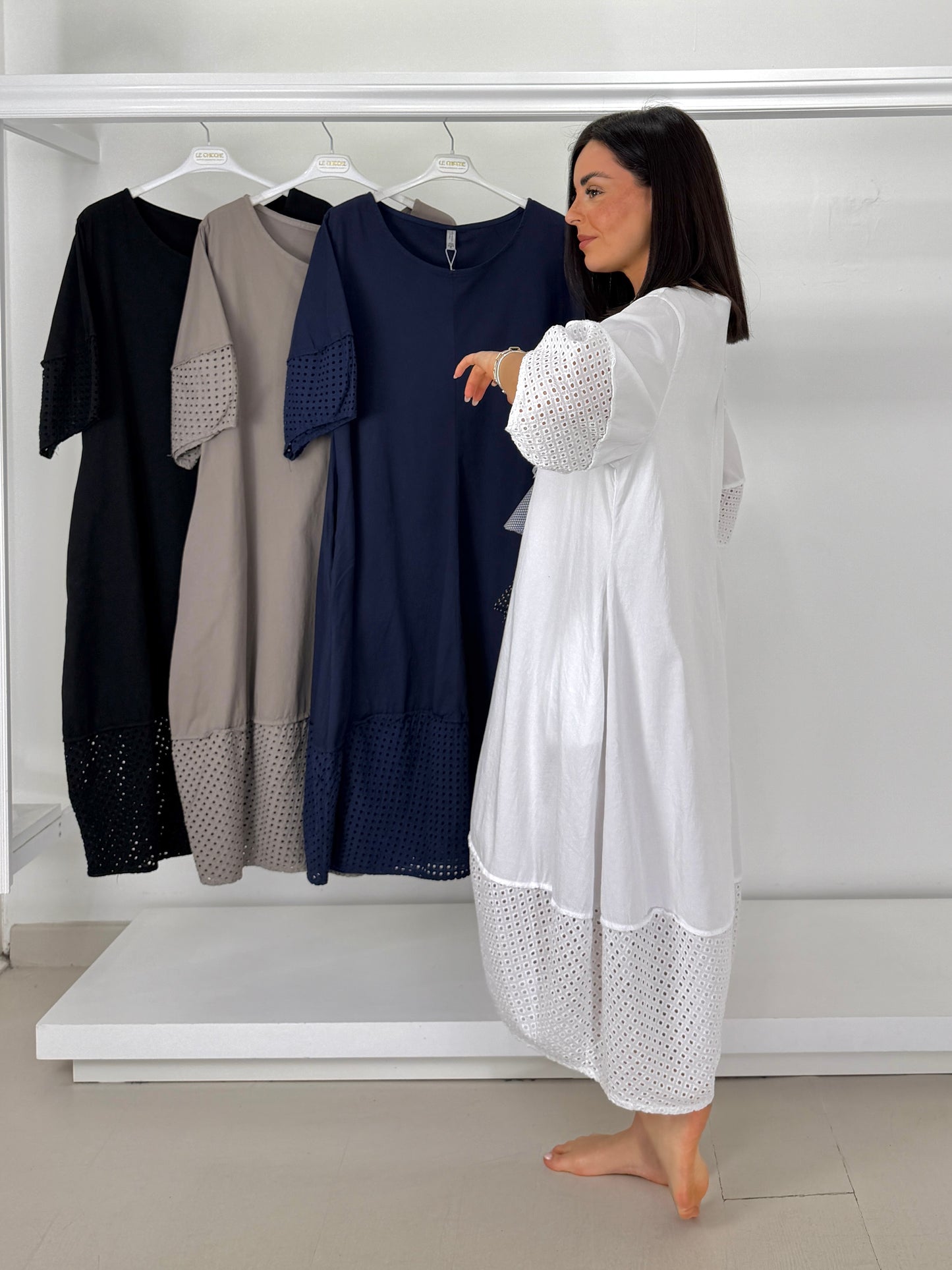 Abito ovetto traforato