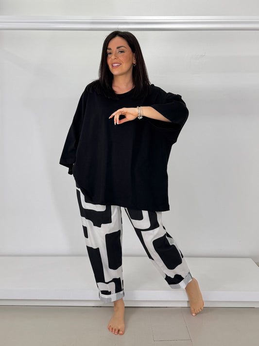Pantalone over fantasia geometrica