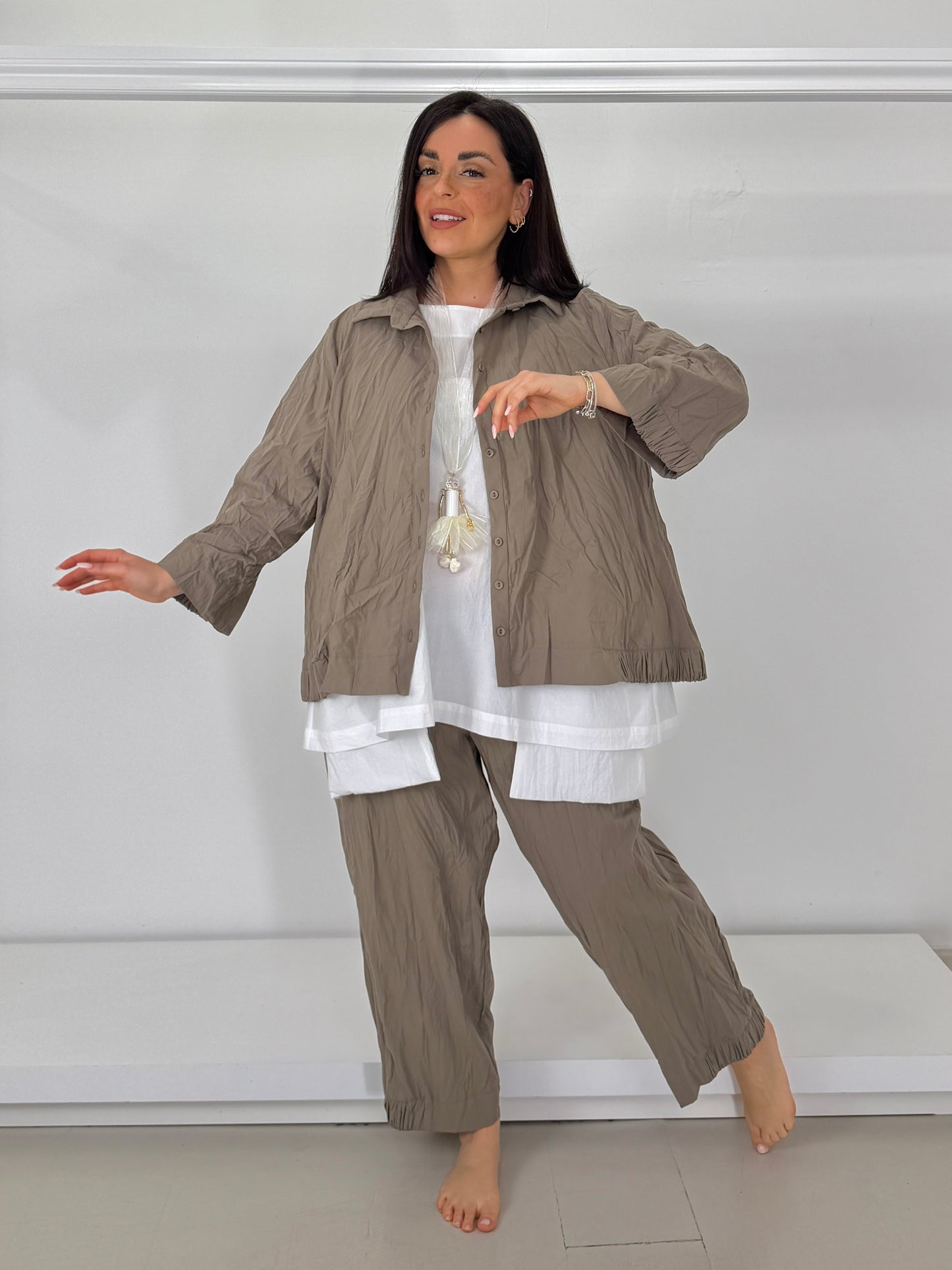 OZAI N KU pantalone stropicciato fondo arricciato