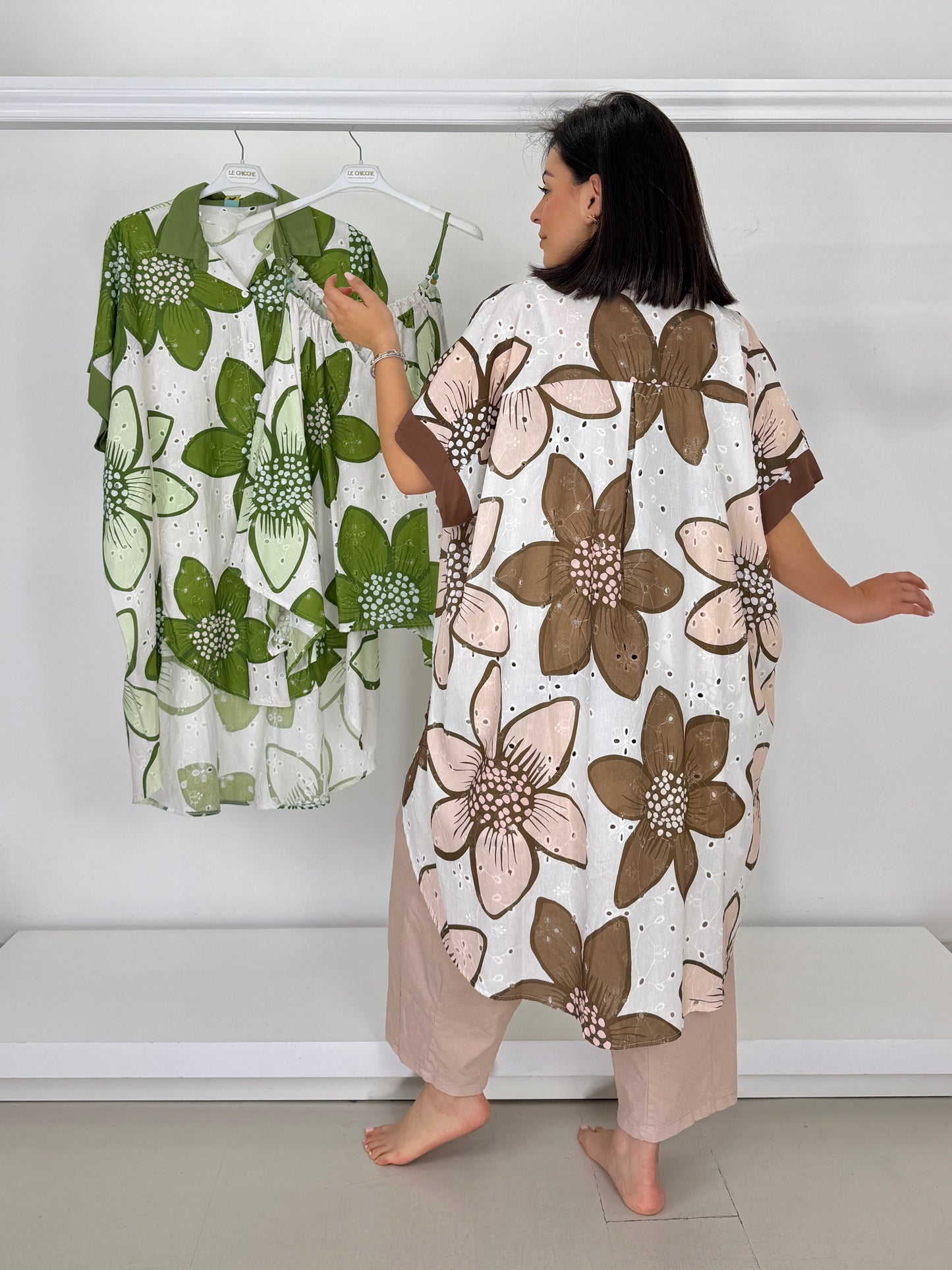 Camicione fiori e sangallo