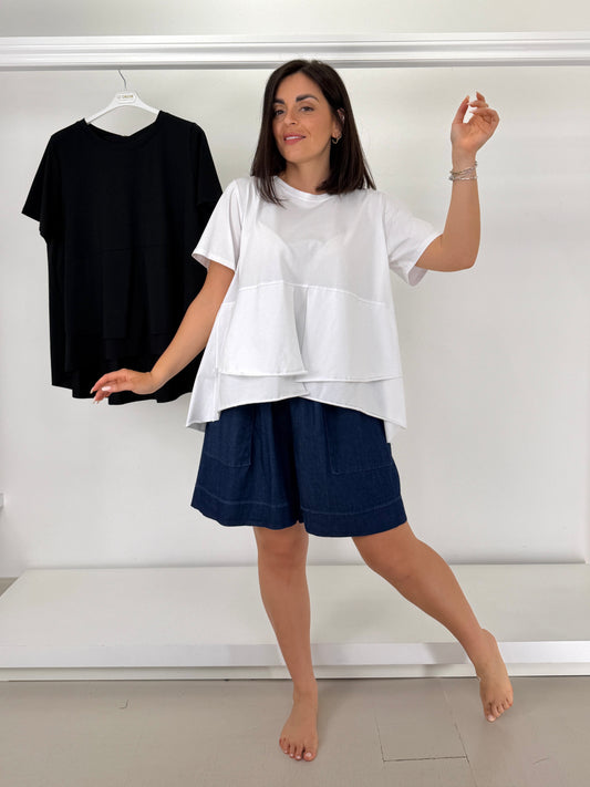 T-shirt motivo bottoni