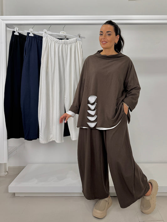 Pantalone garzato gamba larga ovetto