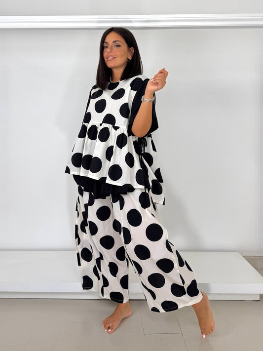 Gilet con fiocchetti - bolli