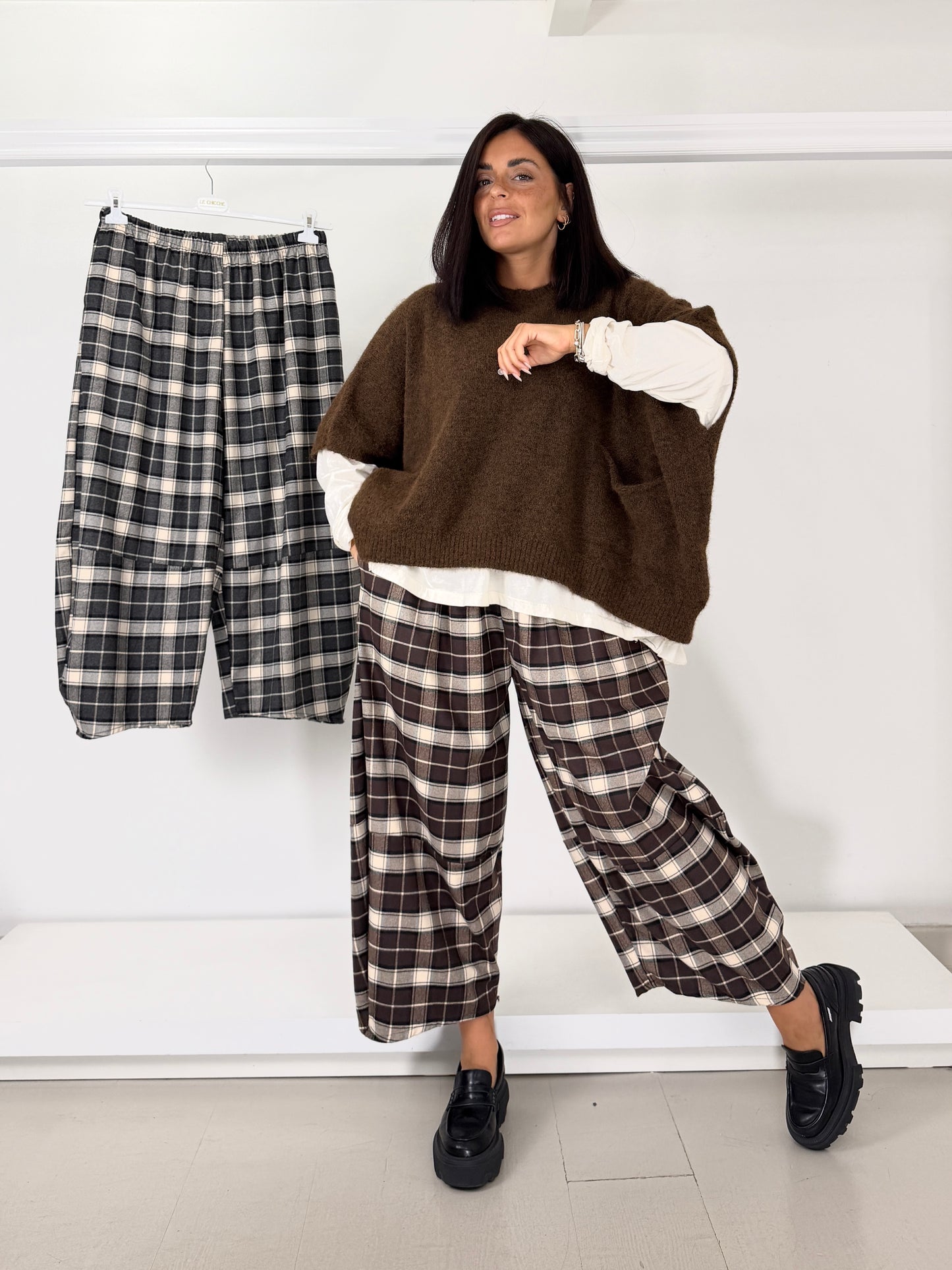 Pantalone gamba larga ovetto fantasia scozzese