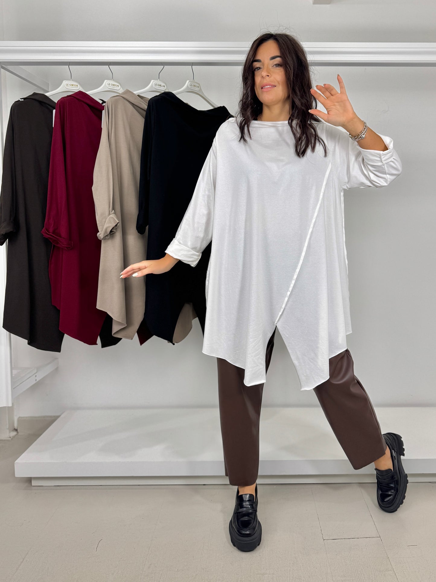 Maglia svasata collo a cratere