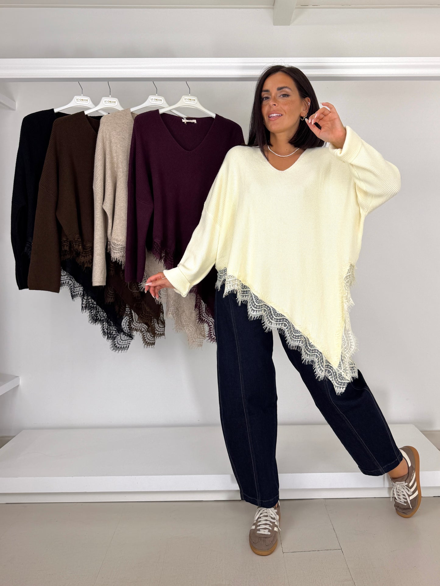 Pullover costine asimmetrico fondo pizzo