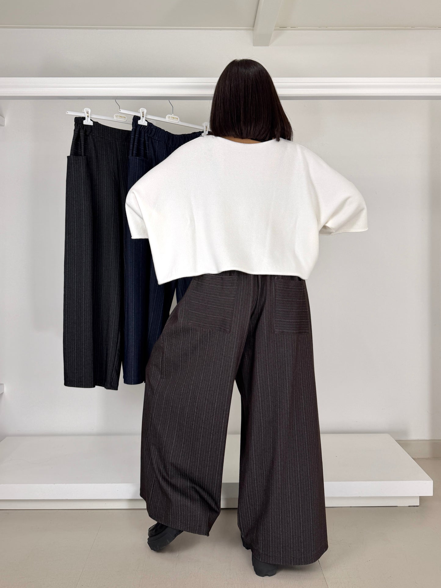Pantalone spinato gamba larga