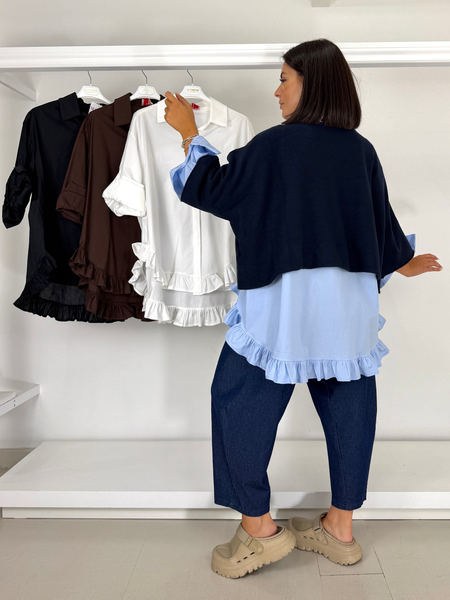 Camicia stondata con frappina sul fondo