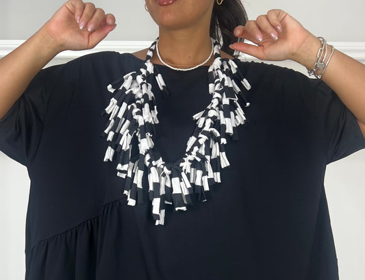 Collana black&white