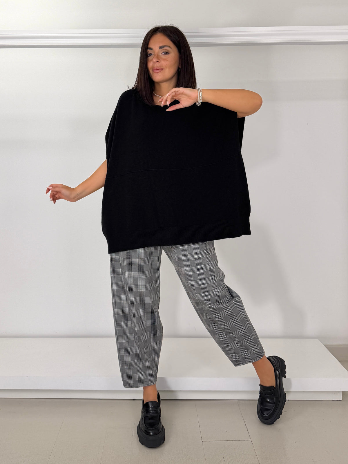 Pullover smanicato a ovetto