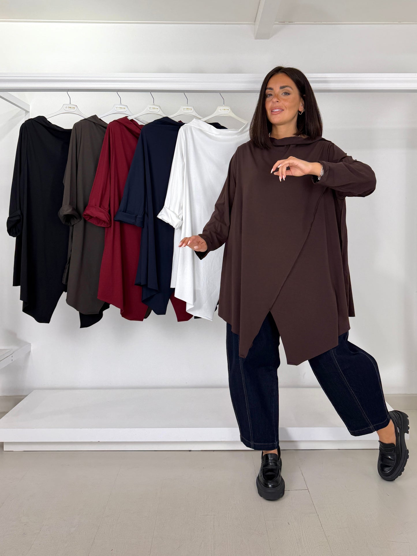 Maglia collo cratere con punte
